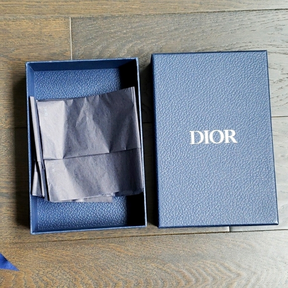Dior Paper Bag with Original Ribbon, Dior Perfume box with Original packing - Picture 3 of 4